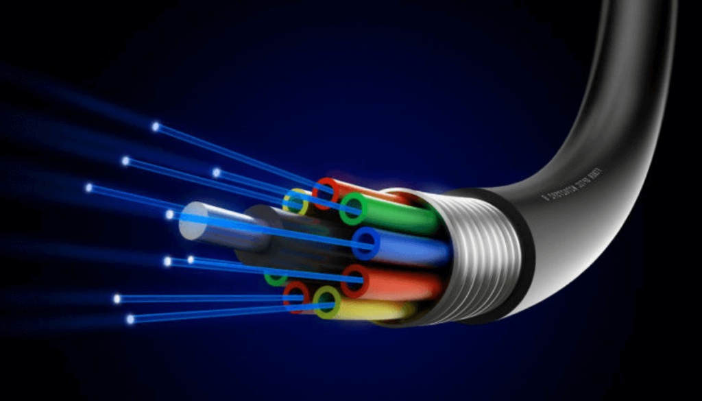 Working of Optical Fiber Cable for Internet Communication